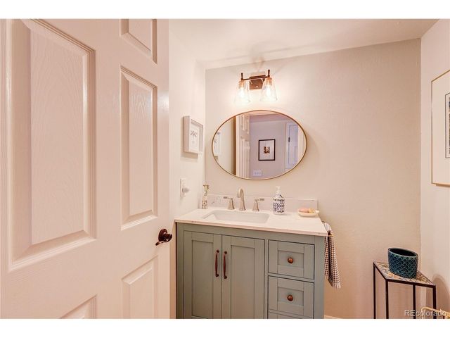 3624 S Ivory Ct, Aurora, CO 80013