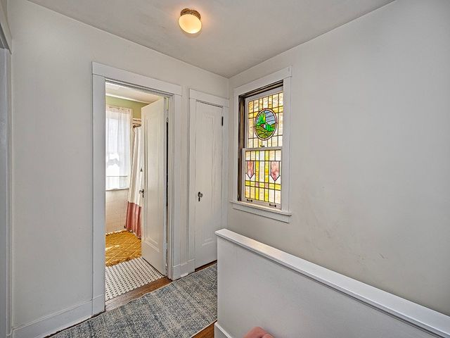 301 Arden Rd, Mt Lebanon, PA 15216