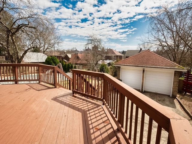 301 Arden Rd, Mt Lebanon, PA 15216