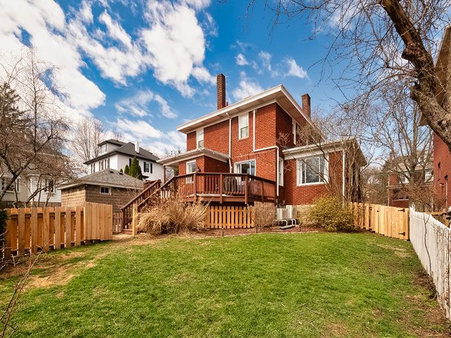 301 Arden Rd, Mt Lebanon, PA 15216