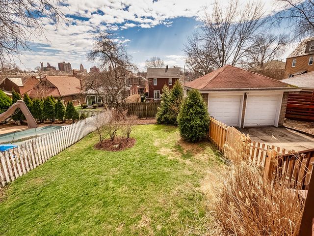 301 Arden Rd, Mt Lebanon, PA 15216