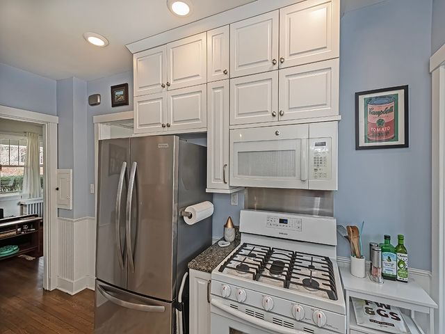 301 Arden Rd, Mt Lebanon, PA 15216