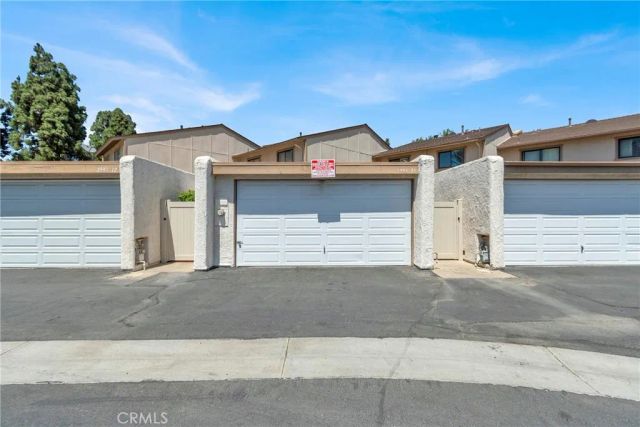 2993 N Cottonwood 13, Orange, CA 92865