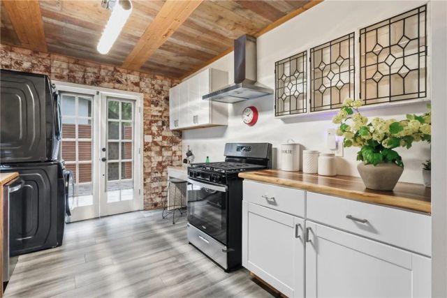 261 N Oak, Pasadena, CA 91107