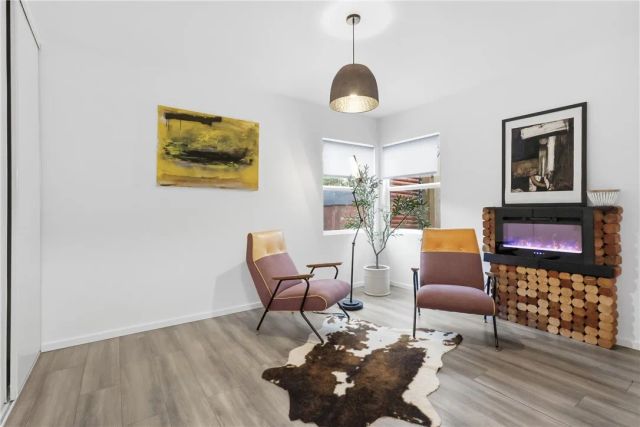 261 N Oak, Pasadena, CA 91107