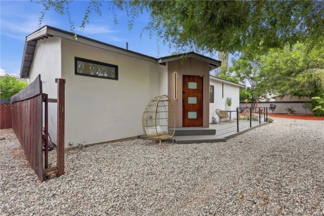261 N Oak, Pasadena, CA 91107