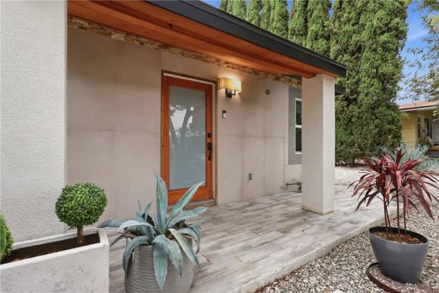 261 N Oak, Pasadena, CA 91107