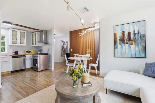 261 N Oak, Pasadena, CA 91107