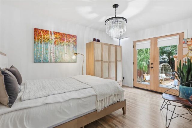 261 N Oak, Pasadena, CA 91107