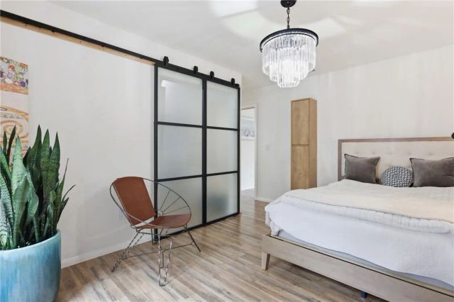 261 N Oak, Pasadena, CA 91107