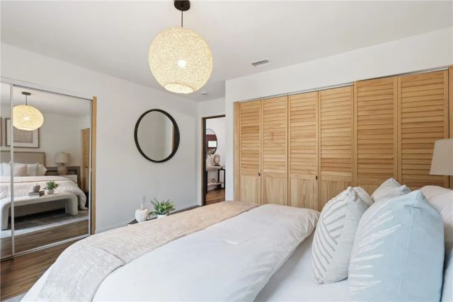 261 N Oak, Pasadena, CA 91107