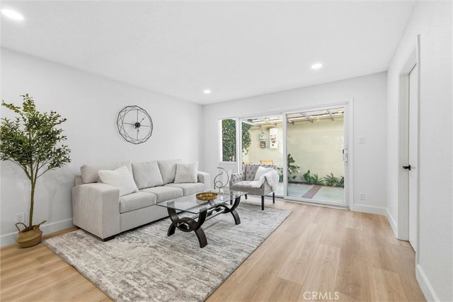 4181 Sandburg, Irvine, CA 92612