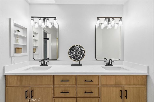 4181 Sandburg, Irvine, CA 92612