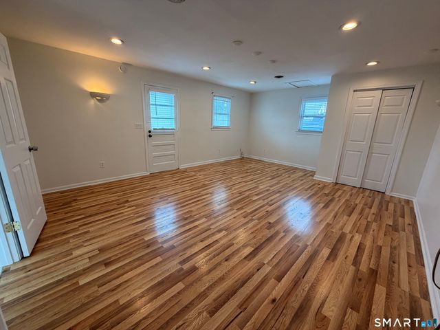 154 Hemingway Avenue, East Haven, CT 06512