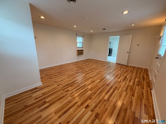 154 Hemingway Avenue, East Haven, CT 06512
