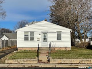 154 Hemingway Avenue, East Haven, CT 06512