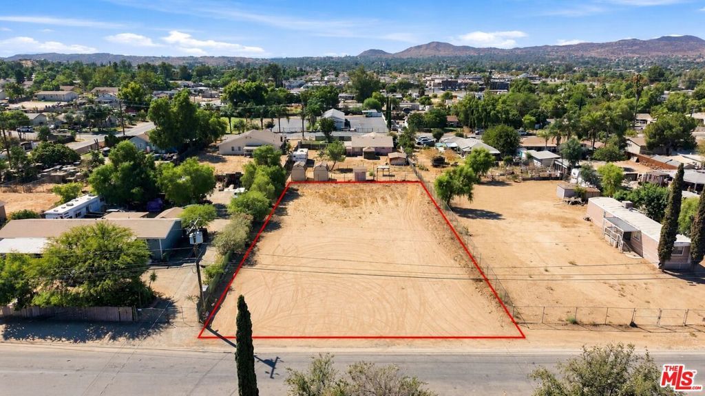 21715 Perry St, Perris, CA 92570 — photo 2