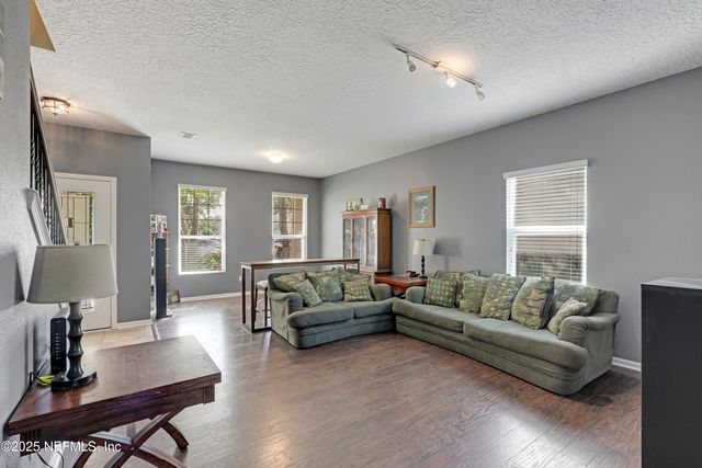 3520 OGLEBAY Drive, Green Cove Springs, FL 32043