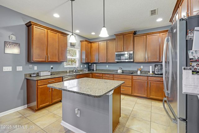 3520 OGLEBAY Drive, Green Cove Springs, FL 32043