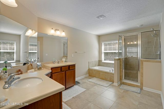 3520 OGLEBAY Drive, Green Cove Springs, FL 32043