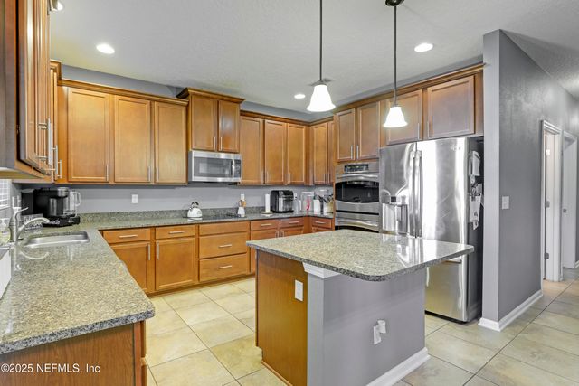 3520 OGLEBAY Drive, Green Cove Springs, FL 32043