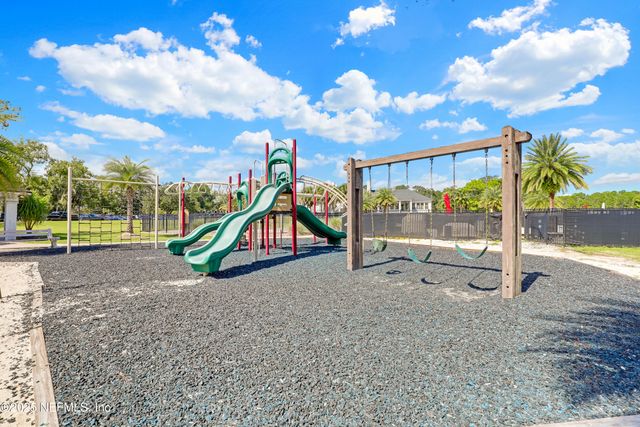 3520 OGLEBAY Drive, Green Cove Springs, FL 32043