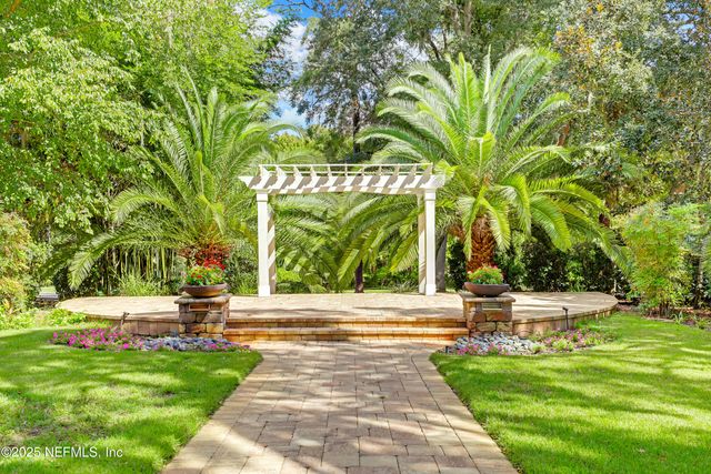 3520 OGLEBAY Drive, Green Cove Springs, FL 32043