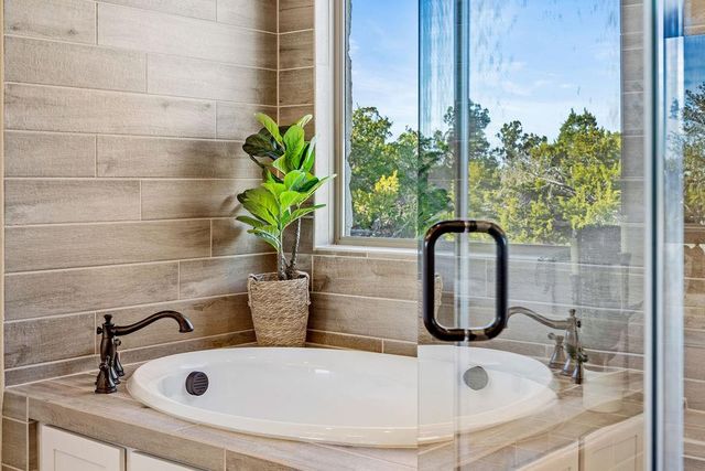 213 Lets Roll DR, Fischer, TX 78623