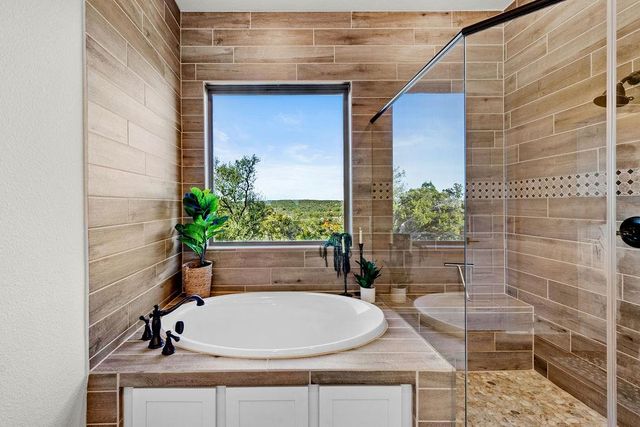 213 Lets Roll DR, Fischer, TX 78623