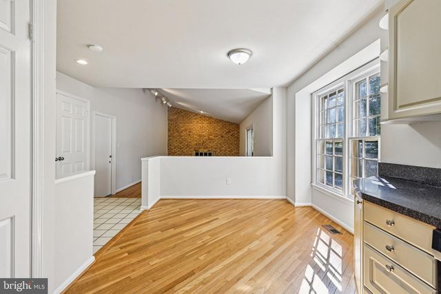 1102 BETTSTRAIL WAY, Rockville, MD 20854