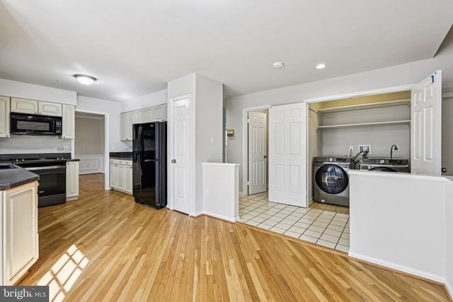 1102 BETTSTRAIL WAY, Rockville, MD 20854