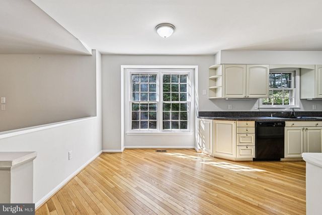 1102 BETTSTRAIL WAY, Rockville, MD 20854