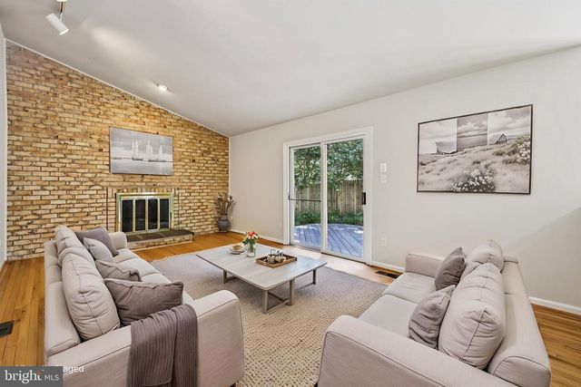 1102 BETTSTRAIL WAY, Rockville, MD 20854