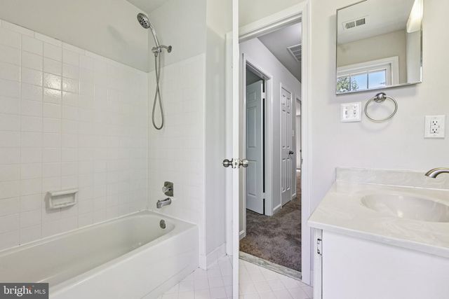 1102 BETTSTRAIL WAY, Rockville, MD 20854