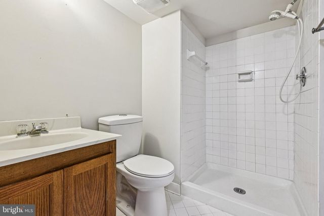 1102 BETTSTRAIL WAY, Rockville, MD 20854