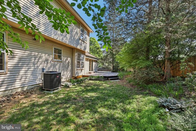1102 BETTSTRAIL WAY, Rockville, MD 20854