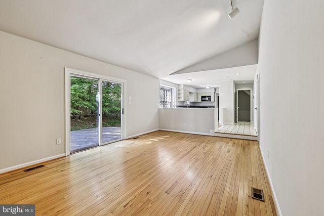 1102 BETTSTRAIL WAY, Rockville, MD 20854