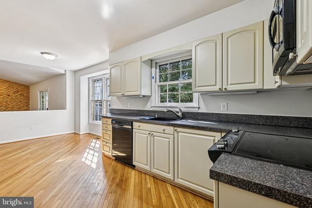 1102 BETTSTRAIL WAY, Rockville, MD 20854