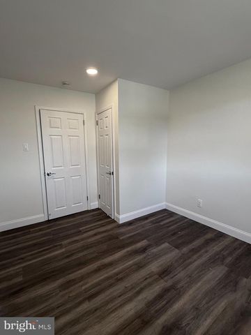 6 GROVE LN, Broomall, PA 19008