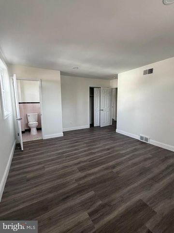 6 GROVE LN, Broomall, PA 19008