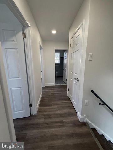 6 GROVE LN, Broomall, PA 19008