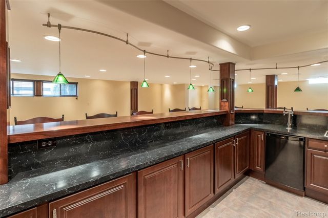 24084 Westmont Drive, Novi, MI 48374