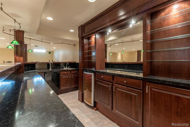 24084 Westmont Drive, Novi, MI 48374