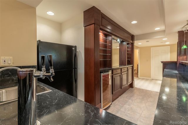 24084 Westmont Drive, Novi, MI 48374