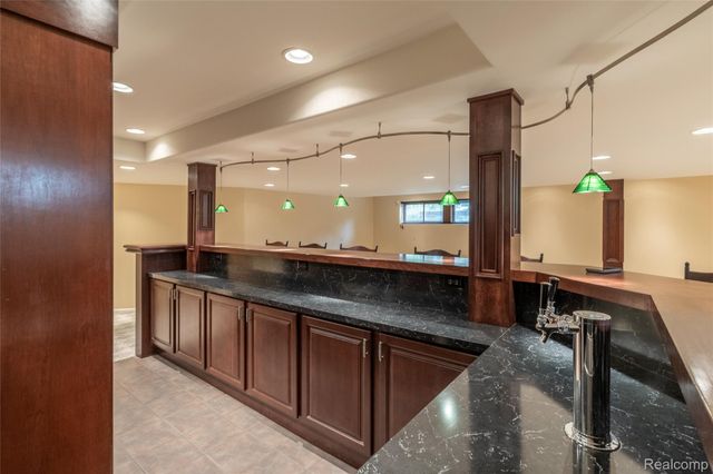24084 Westmont Drive, Novi, MI 48374