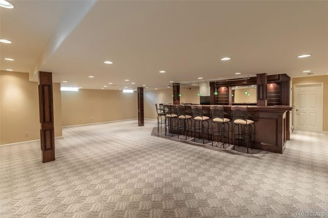 24084 Westmont Drive, Novi, MI 48374