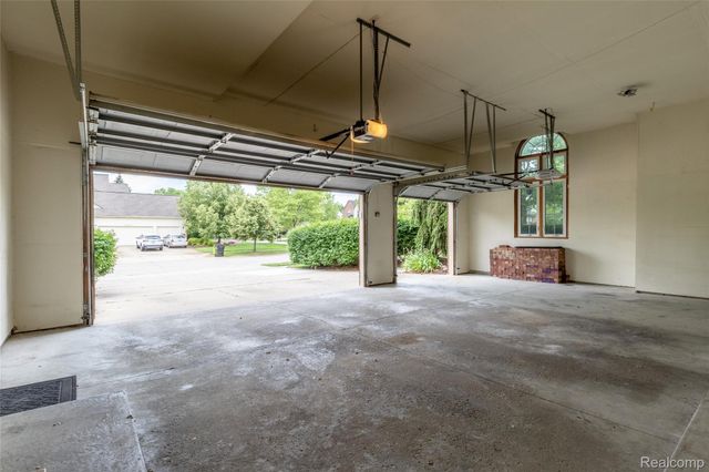 24084 Westmont Drive, Novi, MI 48374