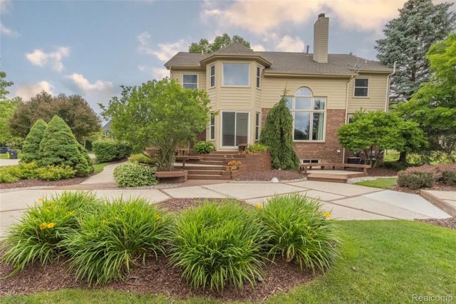 24084 Westmont Drive, Novi, MI 48374
