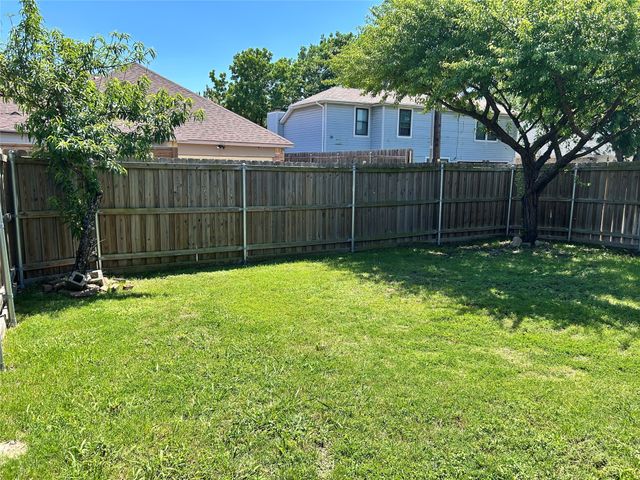 1122 Hayworth Avenue, Duncanville, TX 75137
