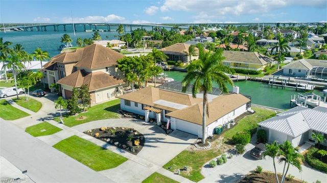 955 Iris CT, Marco Island, FL 34145